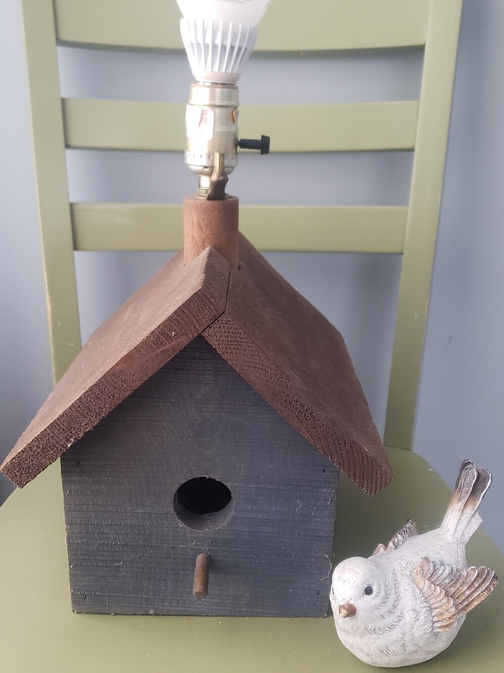 Rustic Wooden Birdhouse Table Lamp
